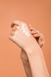 Équipe de formulation dans le laboratoire